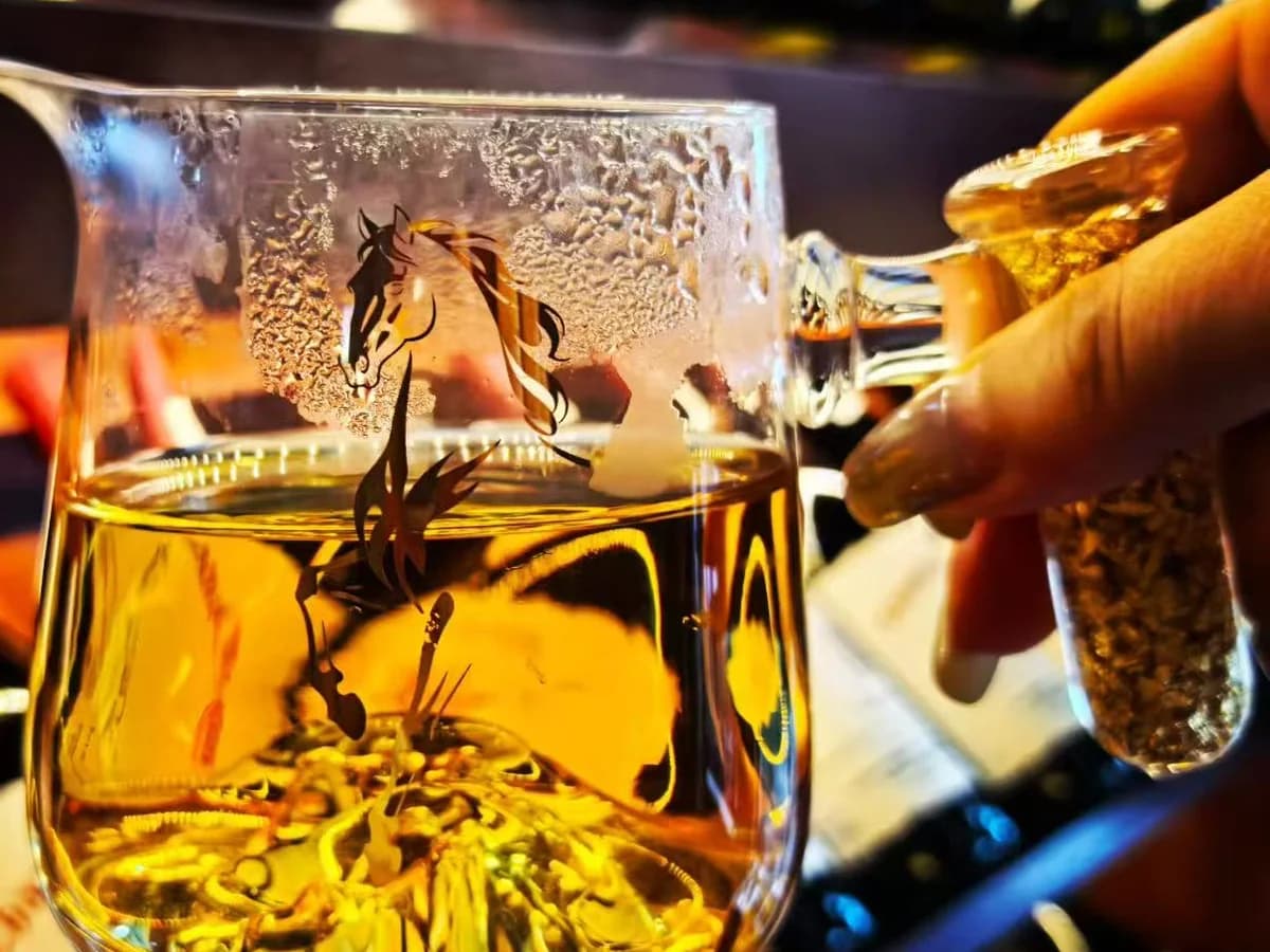 Bright golden liquor of imperial grade Xiangxi Golden Black Tea