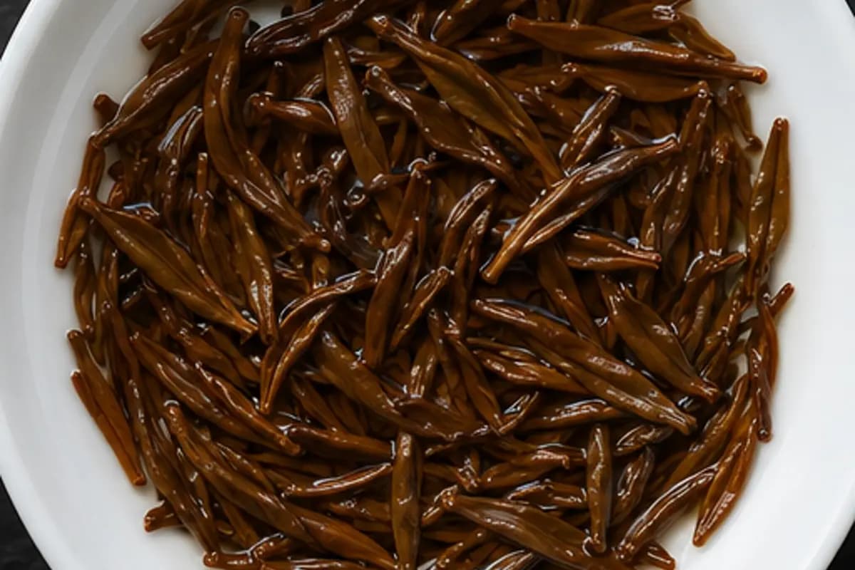 Uniform copper-brown infused leaf of premium grade black tea