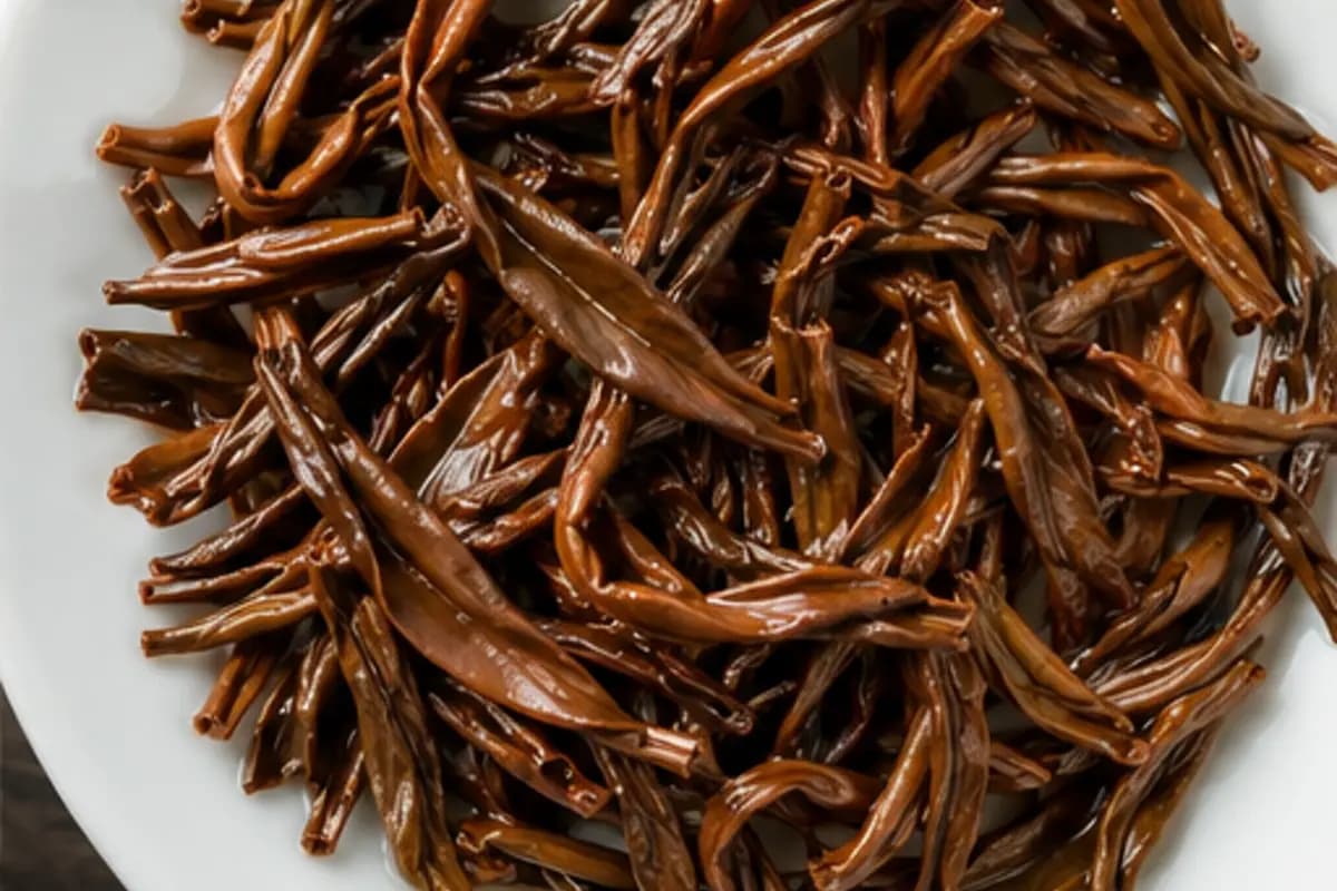 Uniform copper-brown infused leaf of imperial grade black tea